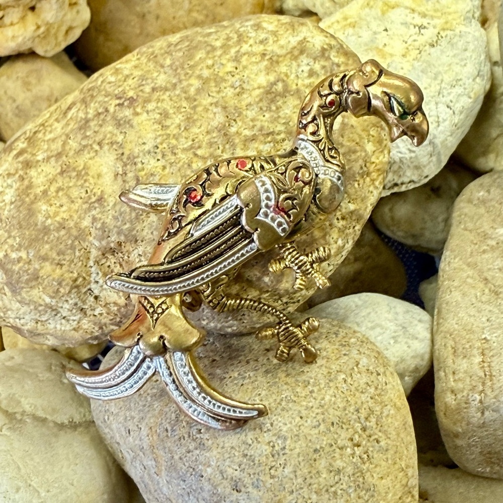 Vintage Damascene Bird Brooch | Toledo Spain Gold Black Red Enamel Parrot Pin - Picture 7 of 11